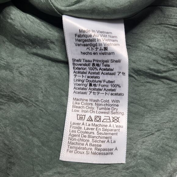 J. Crew Essential Cutaway Vest Top Textured Satin Green Cypress Button Large 14 - Picture 8 of 8